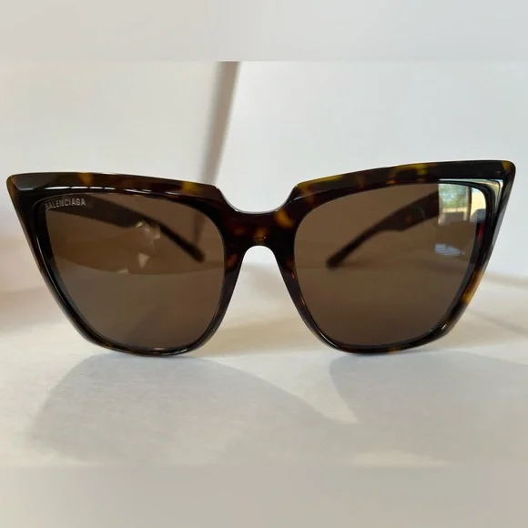 Balenciaga Tortoise Sunglasses - Picture 2 of 10